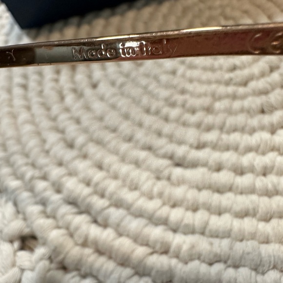 Louis Vuitton Sunglasses - Picture 5 of 13